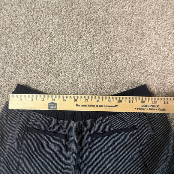 Athleta Navy White Double layer Fall Pinstripe Drawstring Shorts – Size 0 - Picture 5 of 5